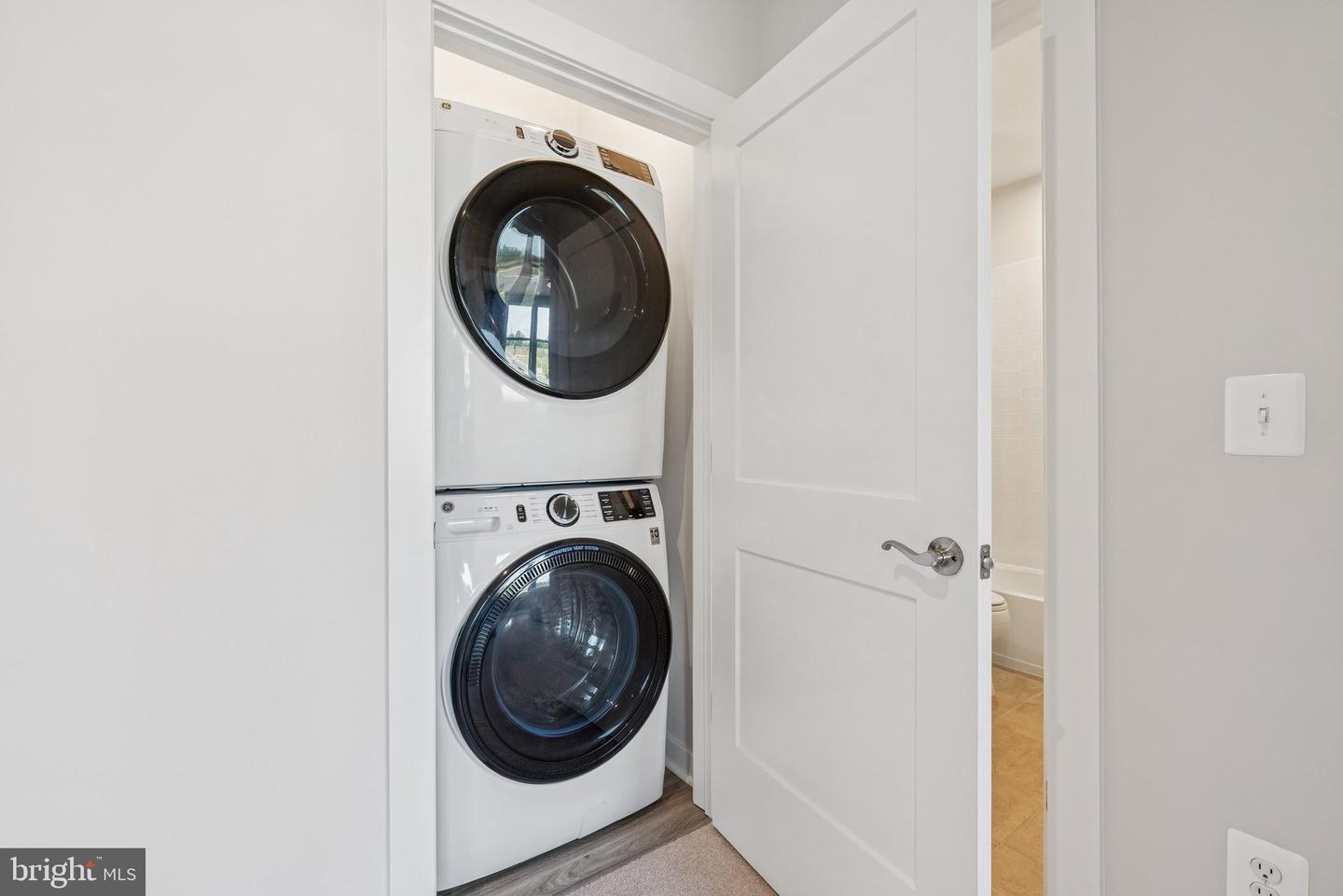 11029 Joslin St Property Photo 16