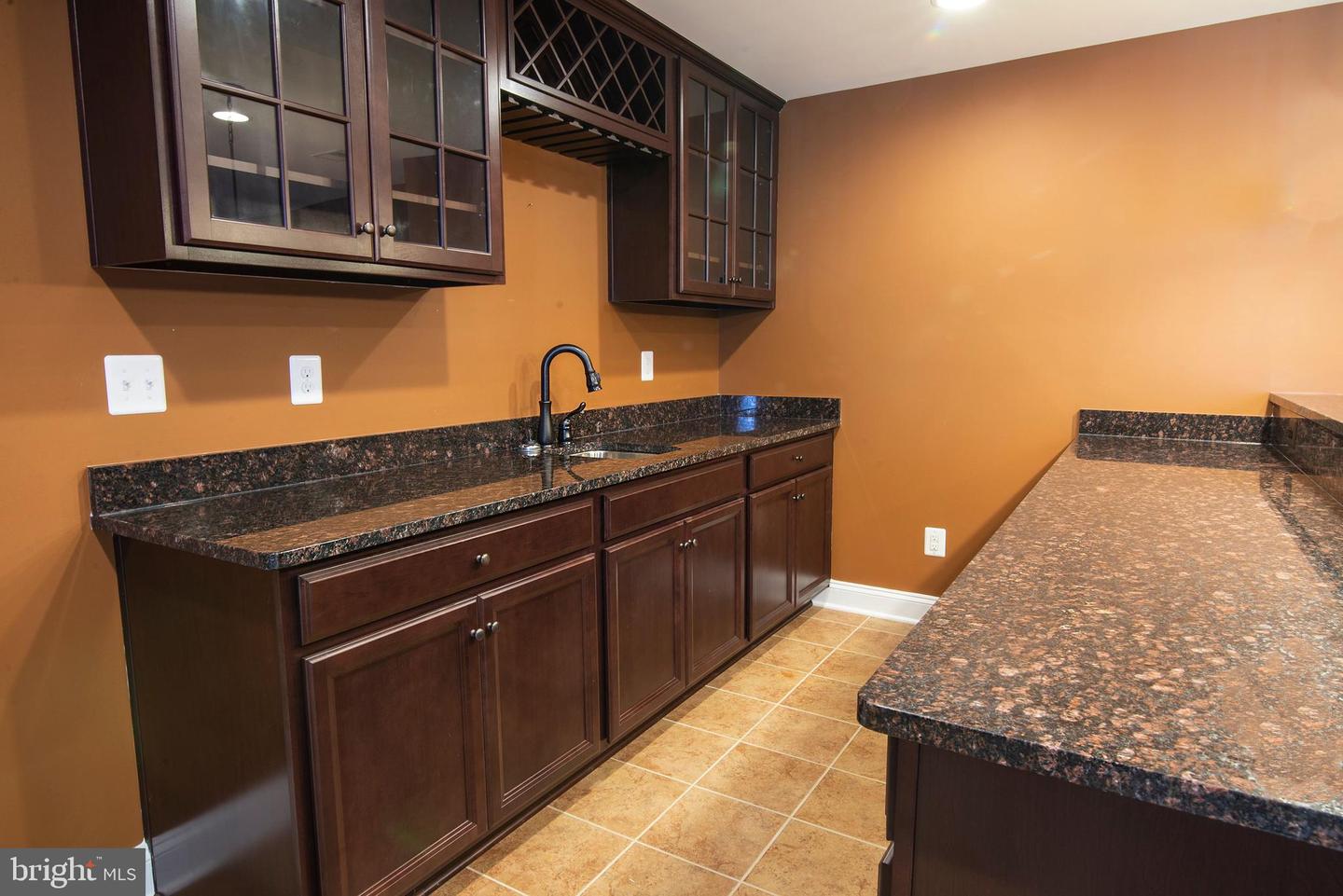 12908 Hoadly Manor Dr Property Photo 6