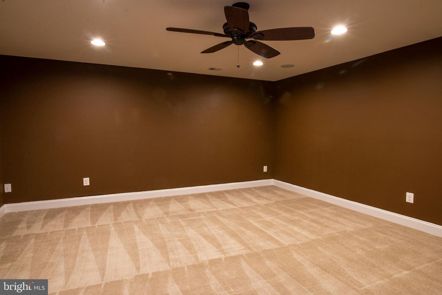 12908 Hoadly Manor Dr Property Photo 10