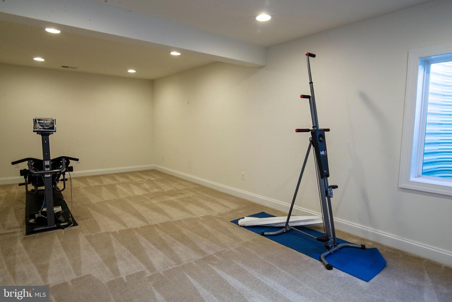 12908 Hoadly Manor Dr Property Photo 11