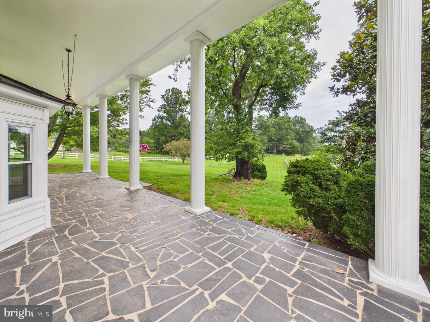 1510 Loudoun Dr Property Photo 3