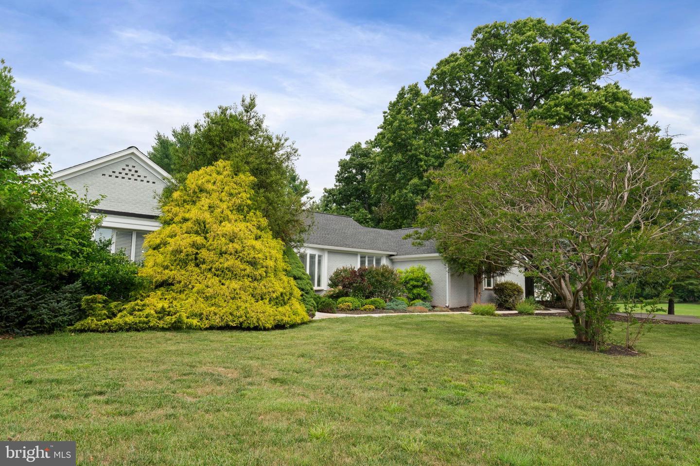 4710 Angus Dr Property Photo 6