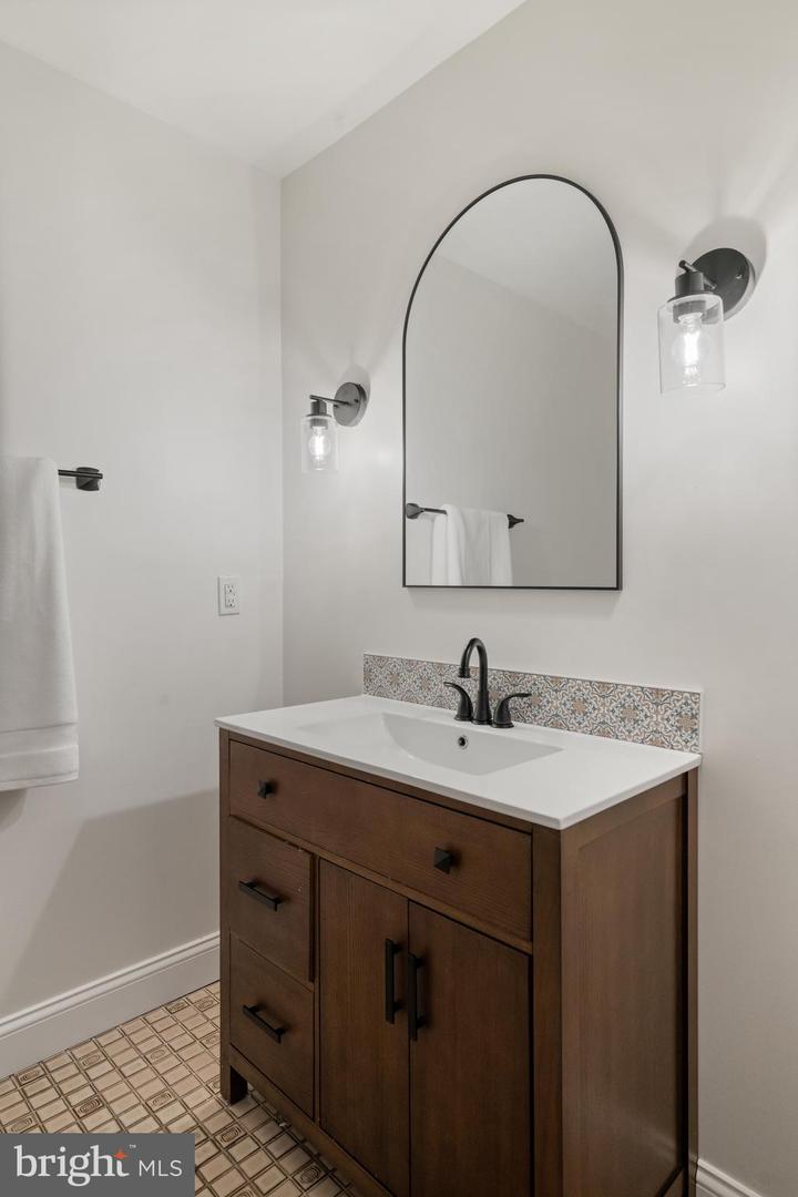 4710 Angus Dr Property Photo 43