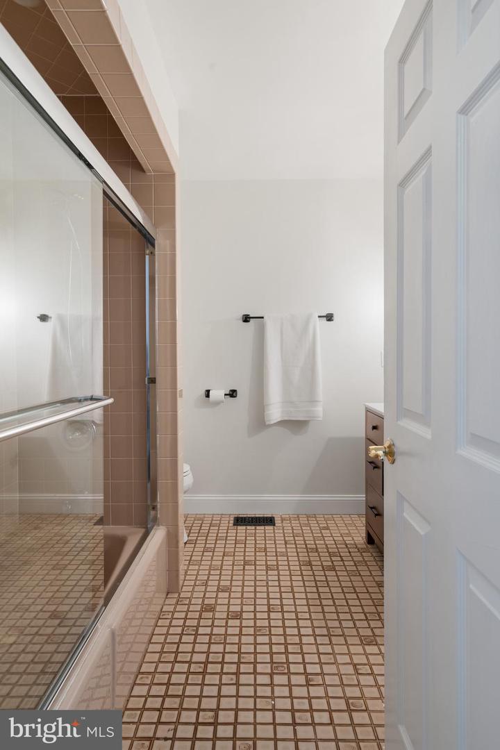 4710 Angus Dr Property Photo 45