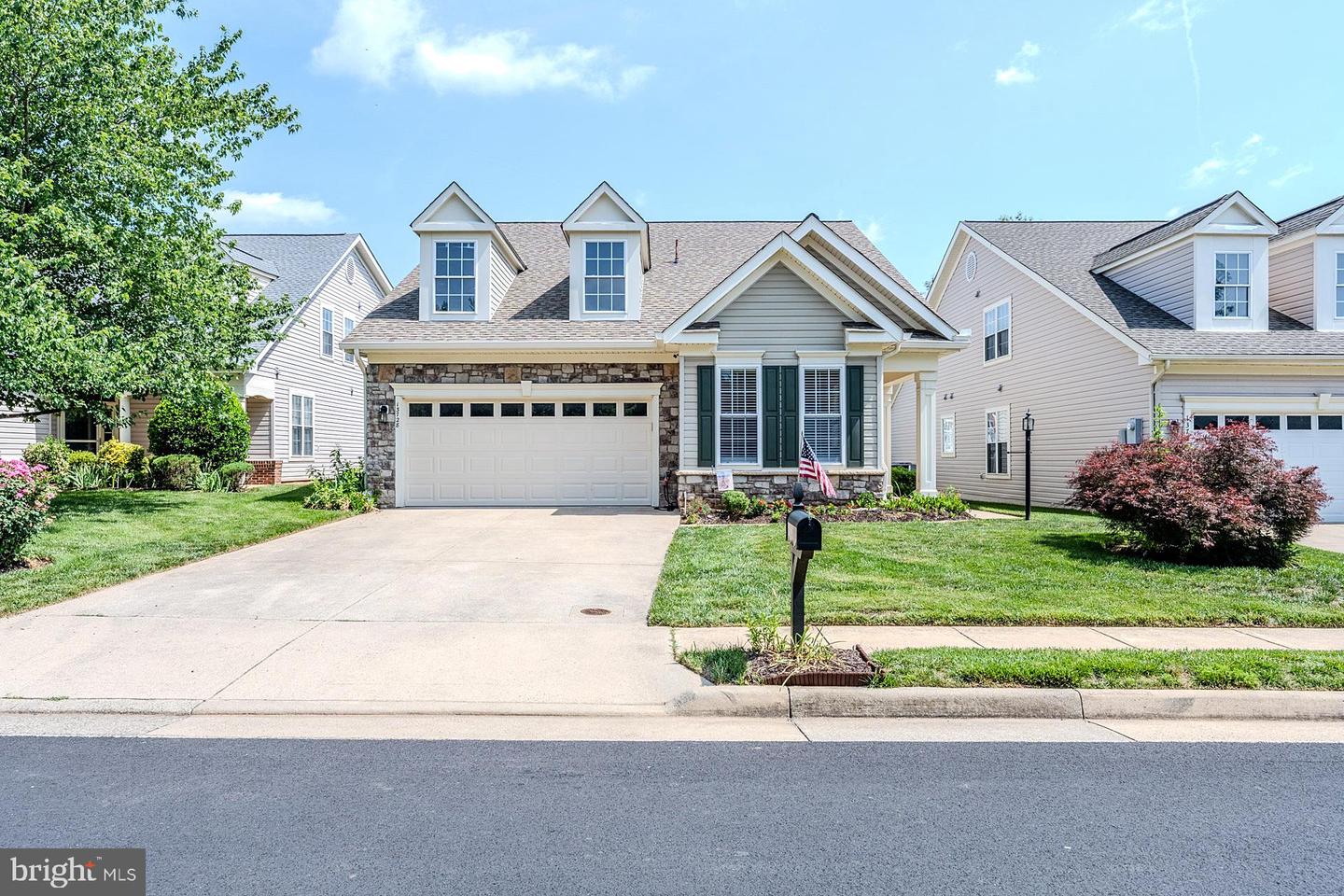 13728 Fieldstone Way Property Photo 1