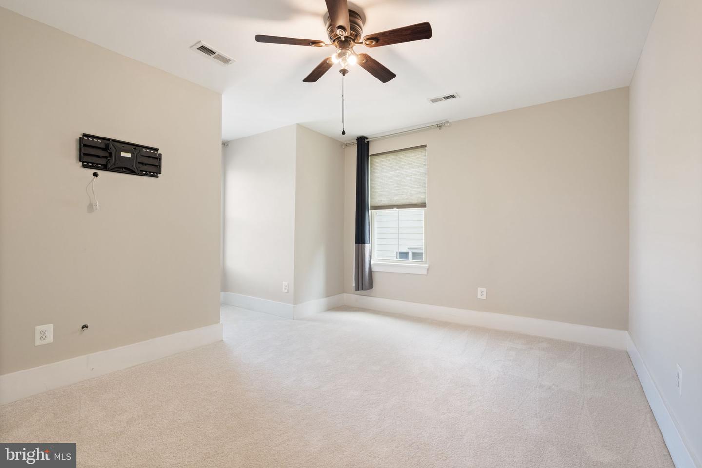17136 Gullwing Dr Property Photo 35