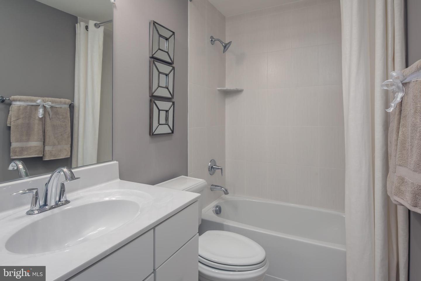 8931 Queensferry Rd Property Photo 11