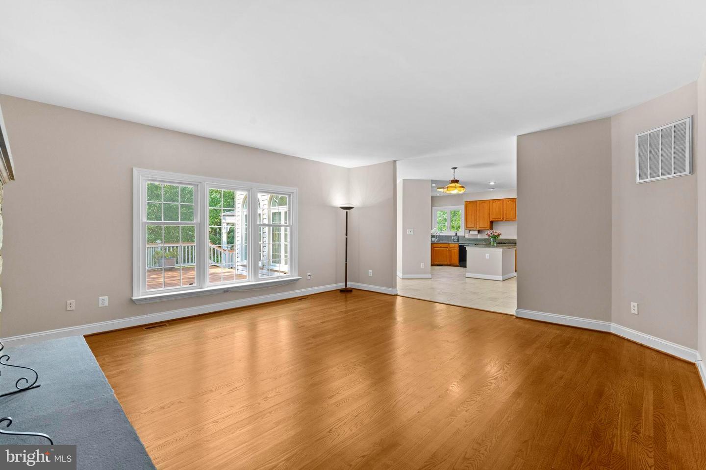 13870 Shelter Manor Dr Property Photo 12