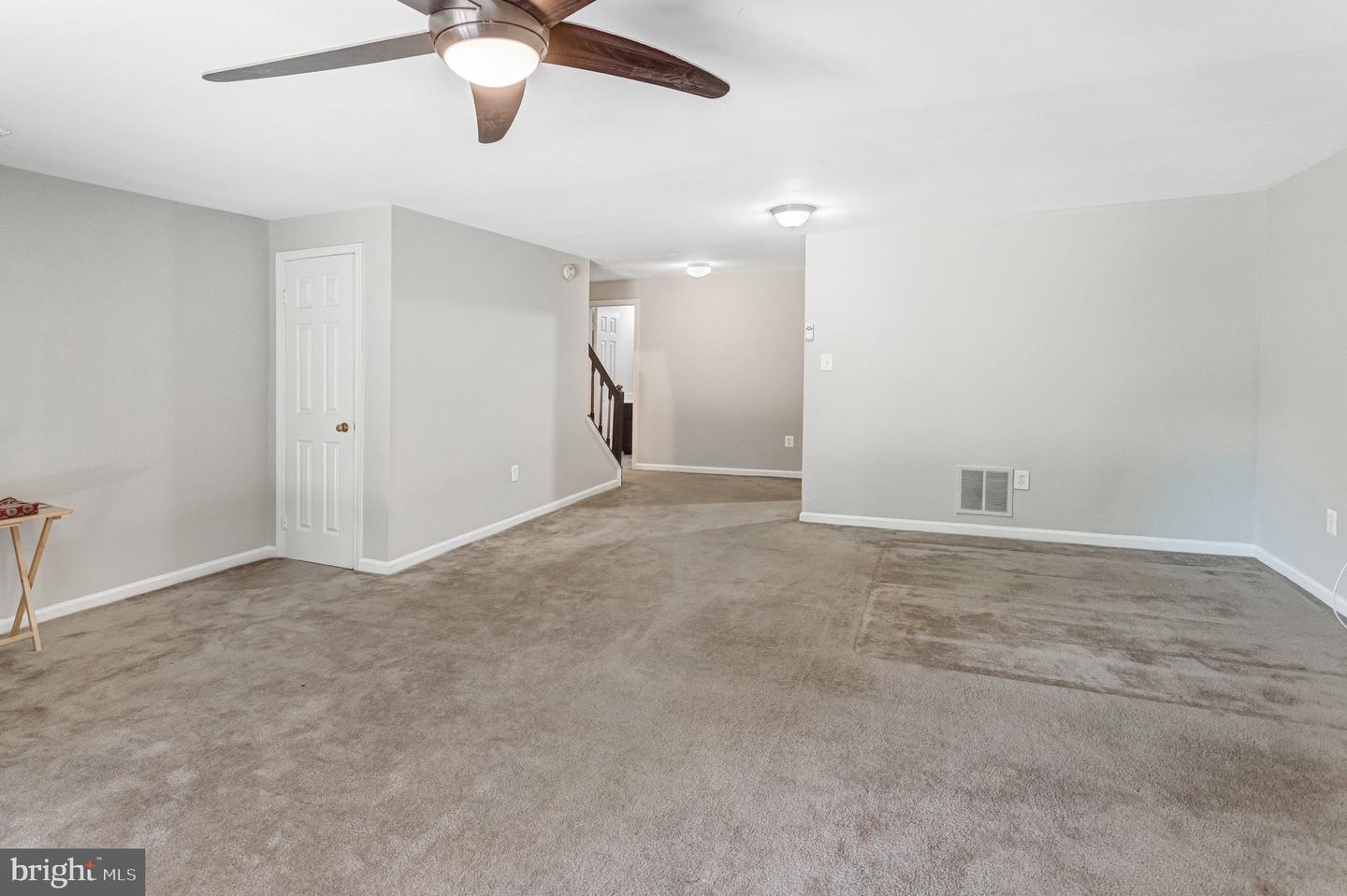 4325 Jonathan Ct Property Photo 16