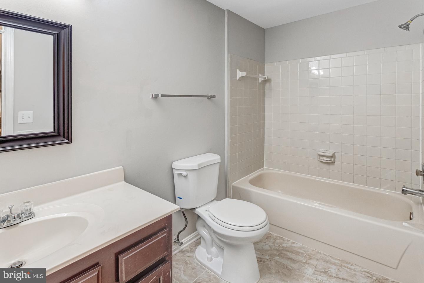 4325 Jonathan Ct Property Photo 17