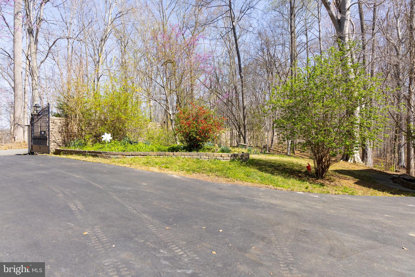 8701 Sinclair Mill Rd Property Photo 14