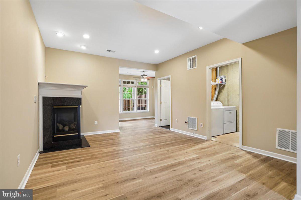 15042 Danehurst Cir Property Photo 3