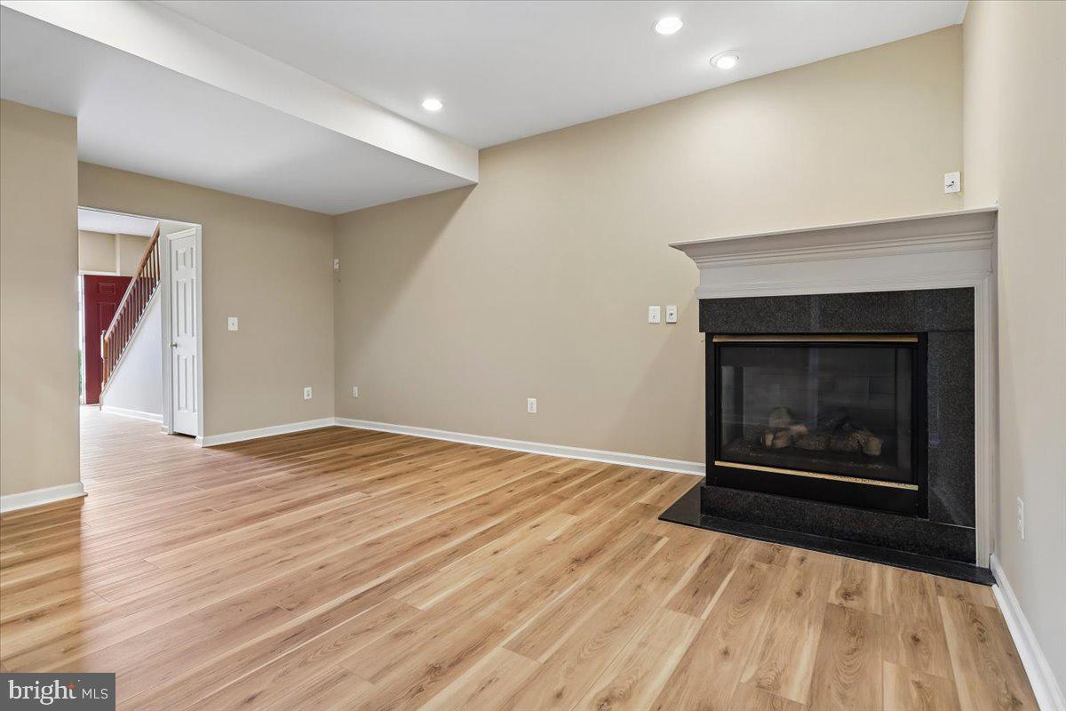 15042 Danehurst Cir Property Photo 4
