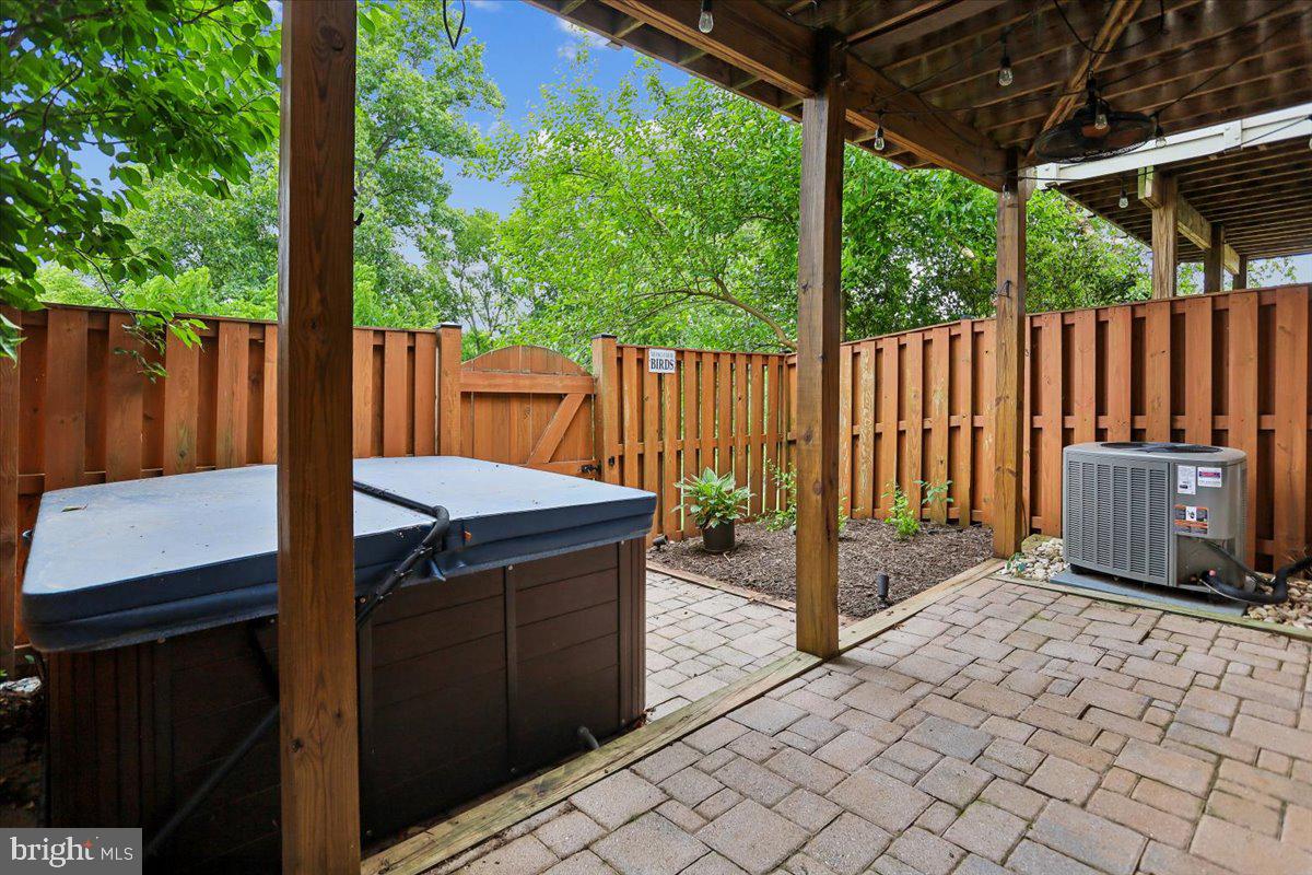 15042 Danehurst Cir Property Photo 27