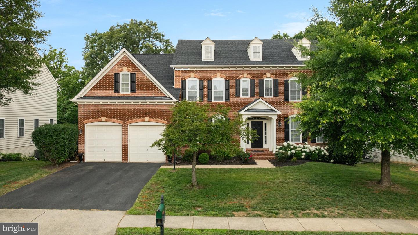 10012 Three Sisters Ct Property Photo 2
