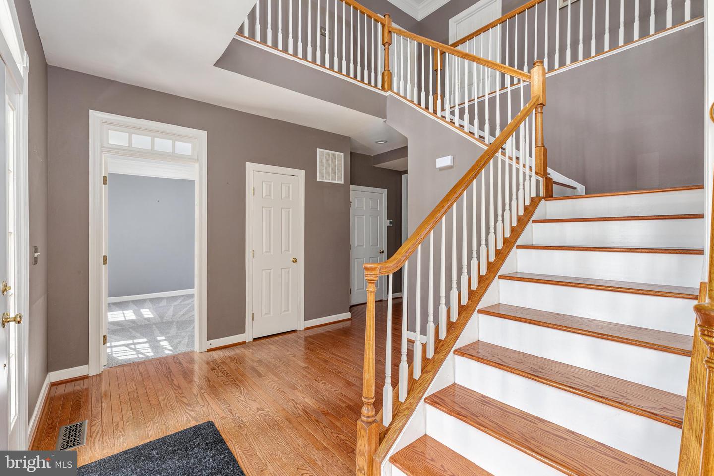 10012 Three Sisters Ct Property Photo 5