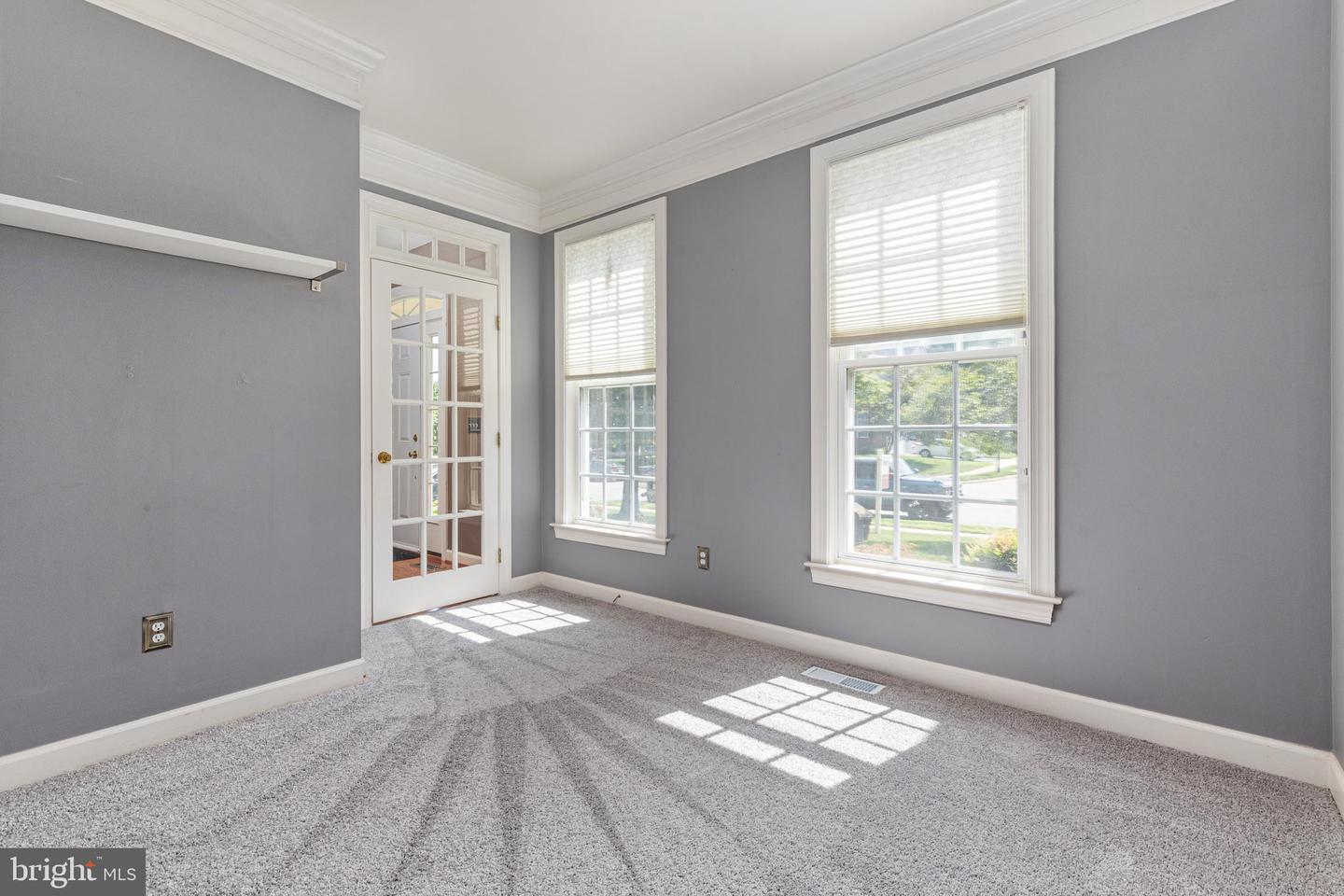 10012 Three Sisters Ct Property Photo 6