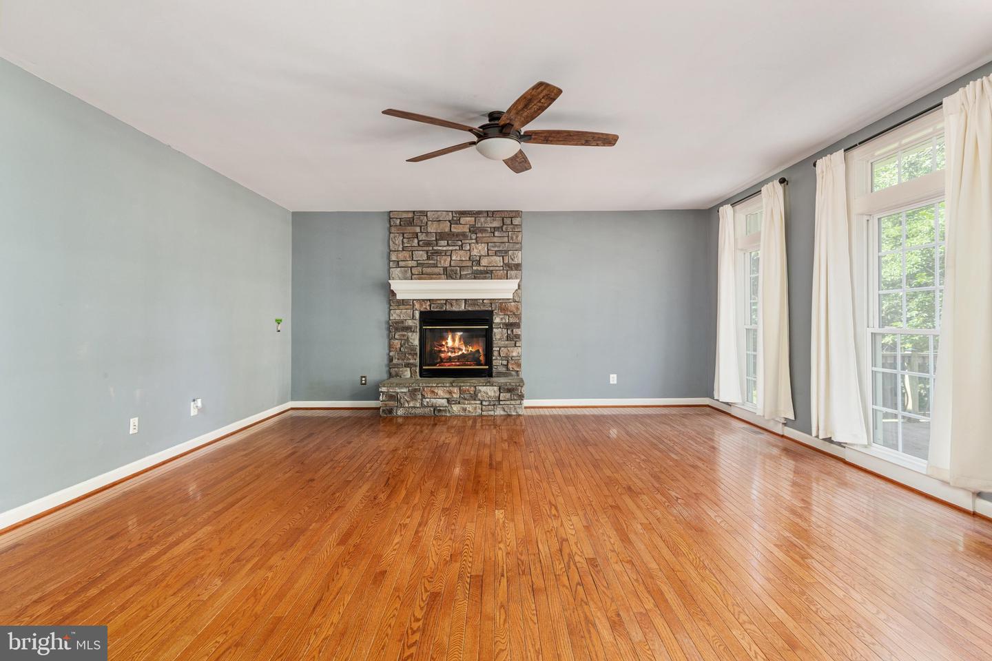 10012 Three Sisters Ct Property Photo 21
