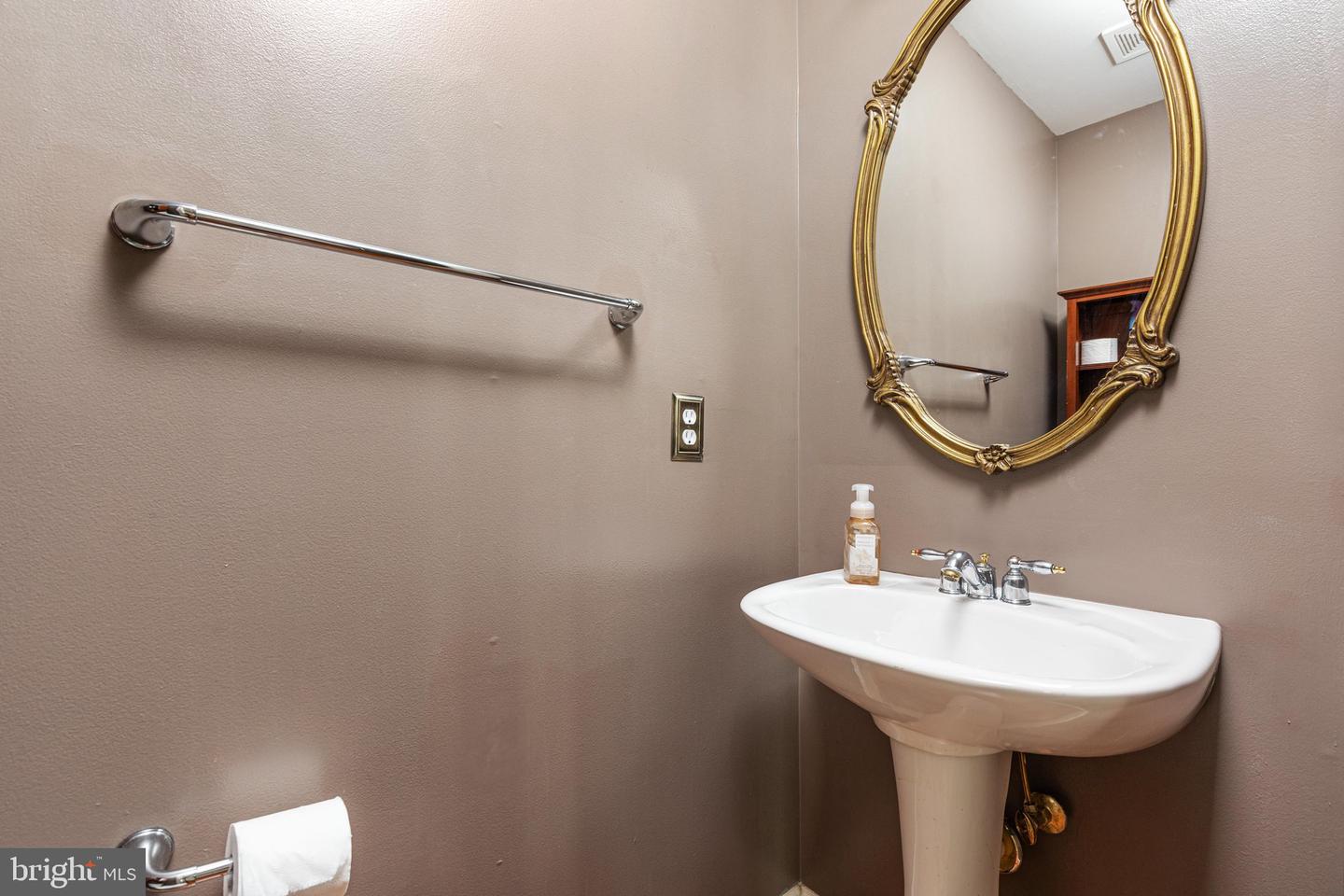 10012 Three Sisters Ct Property Photo 25