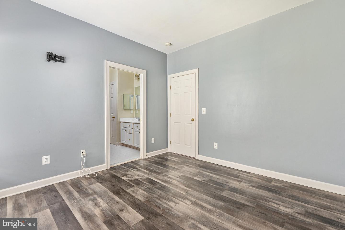 10012 Three Sisters Ct Property Photo 36