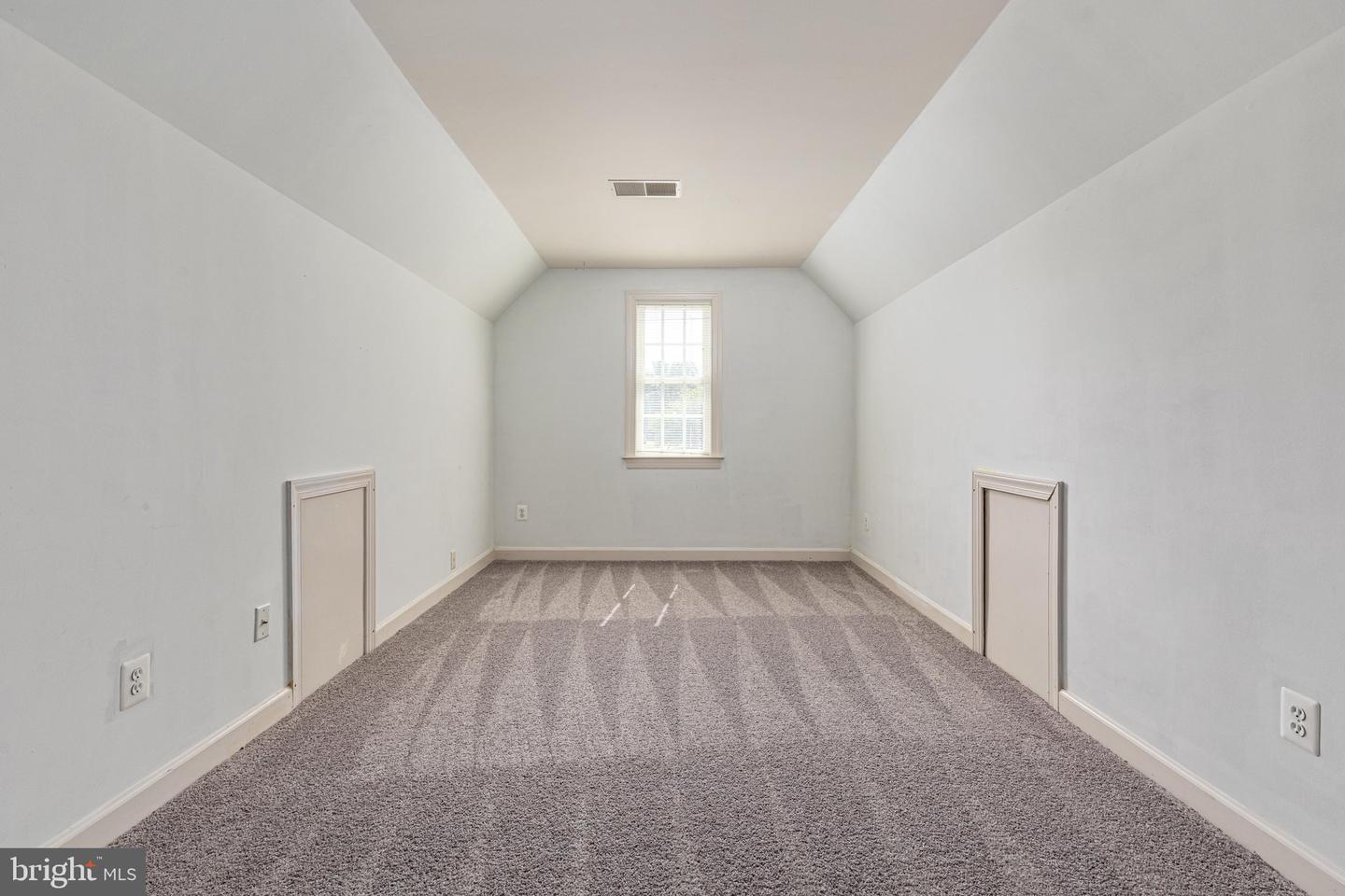 10012 Three Sisters Ct Property Photo 49