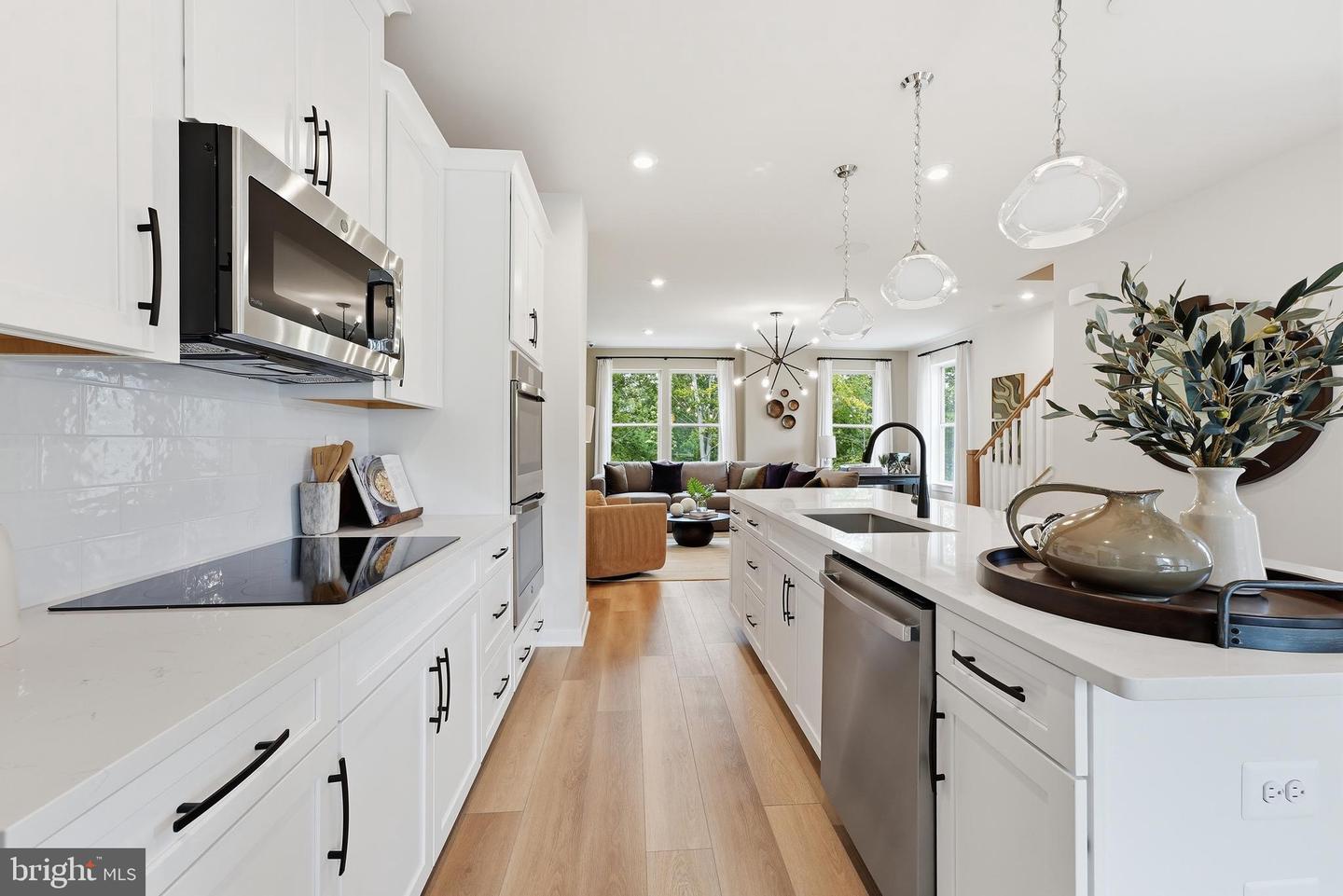 14065 Onyx St Property Photo 4