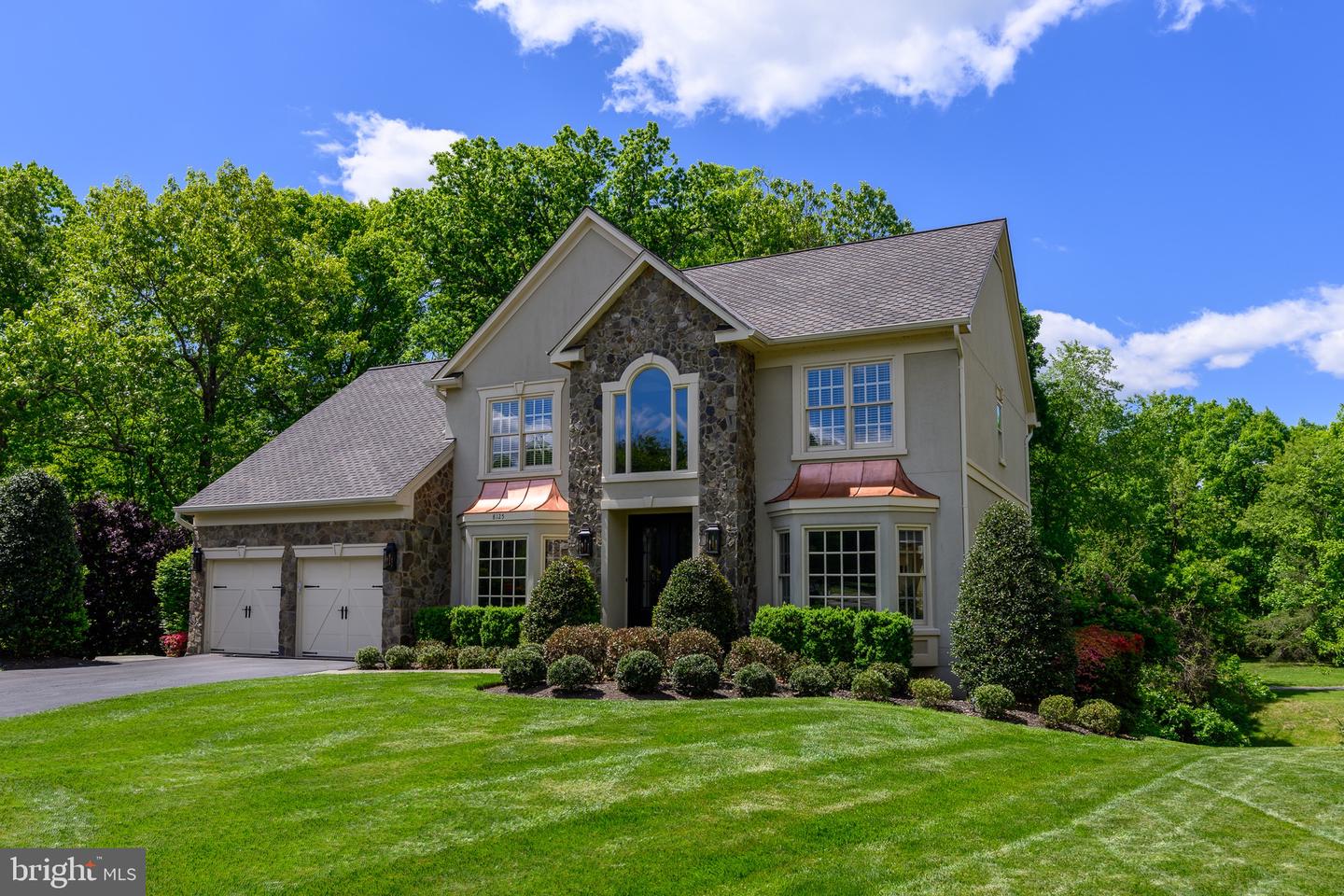 8125 Crooked Oaks Ct Property Photo 1