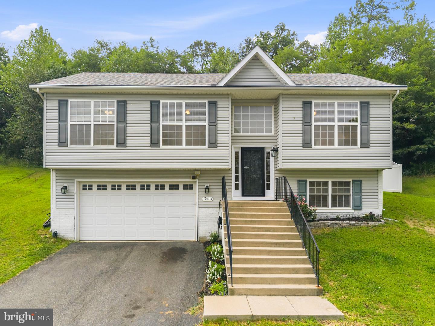 17723 Twist Ct Property Photo 2