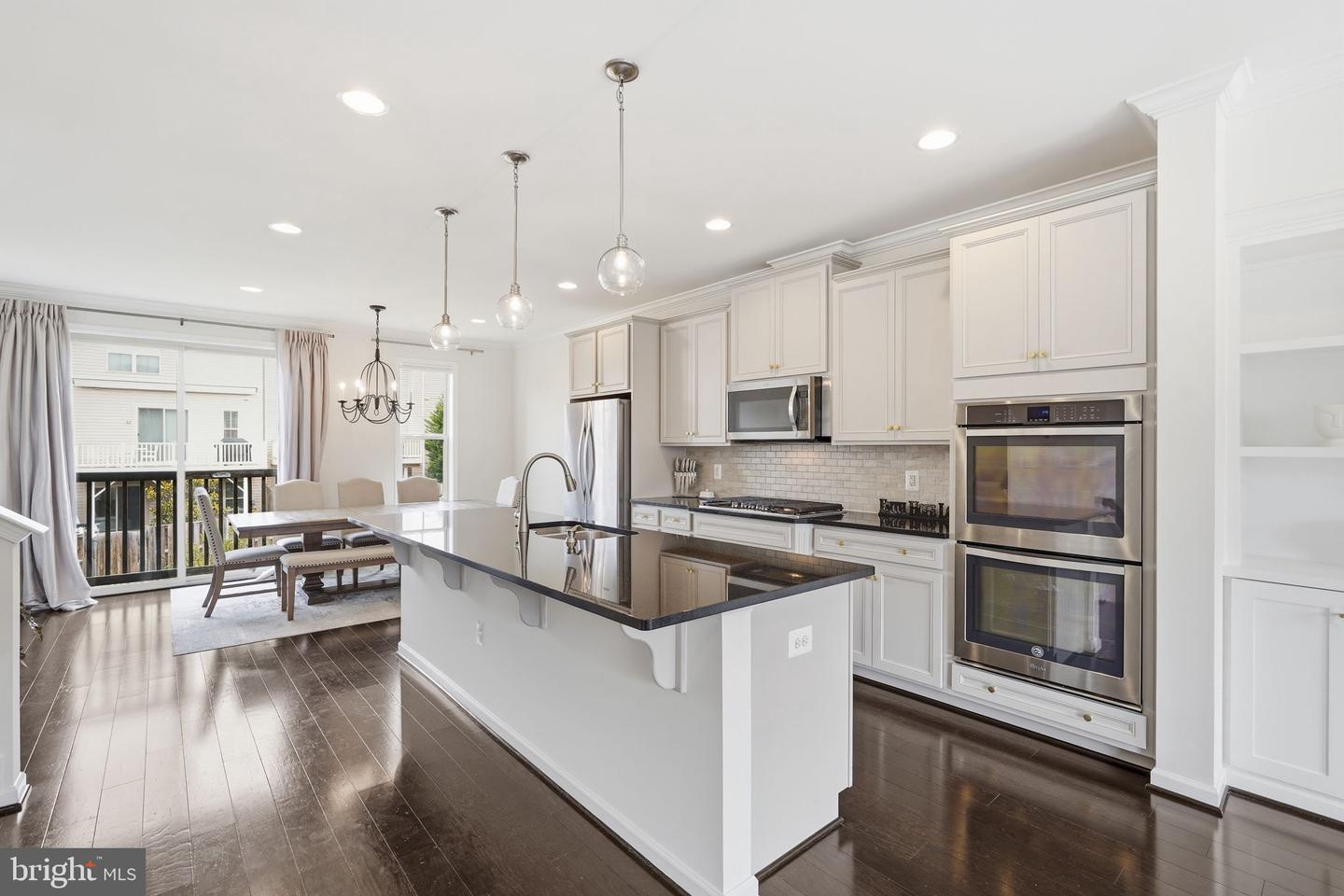 6833 William White Way Property Photo 10