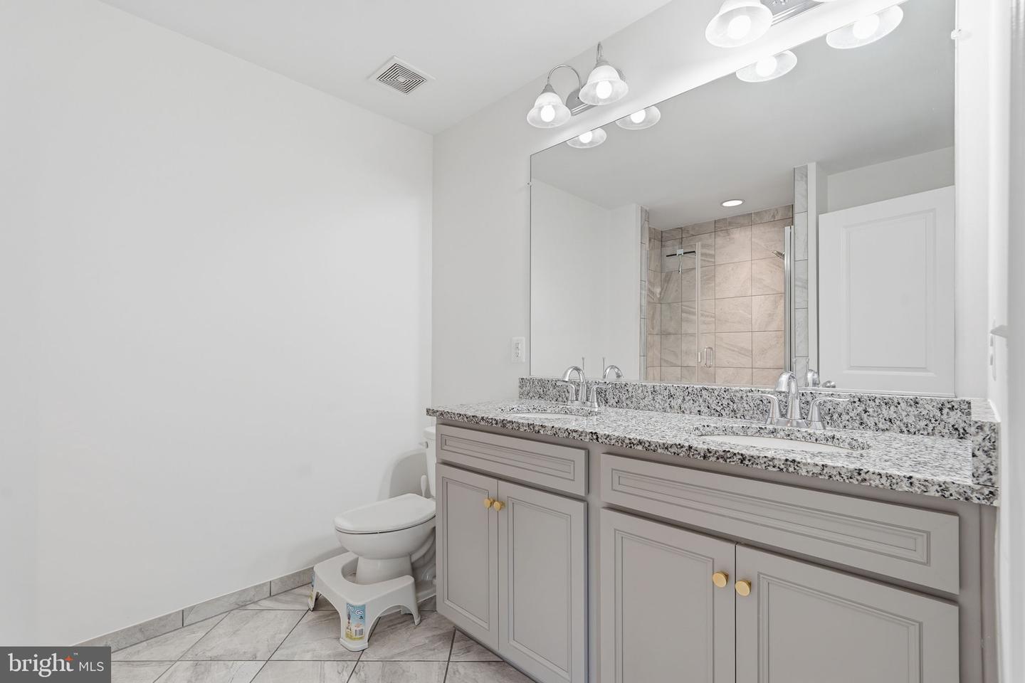 6833 William White Way Property Photo 26