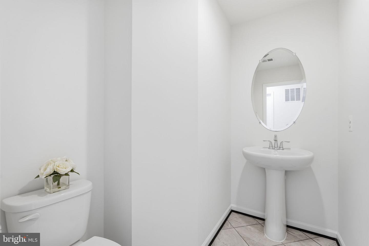 6833 William White Way Property Photo 32