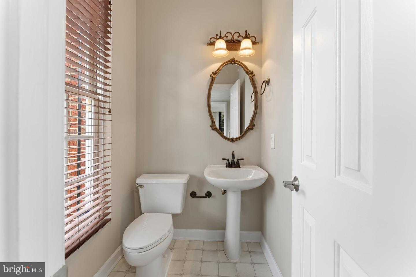 16645 Caxton Pl Property Photo 12