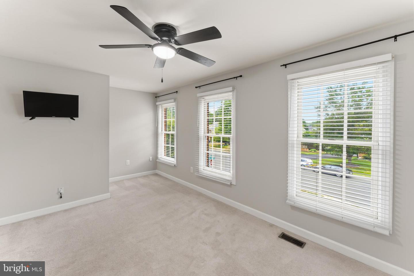 16645 Caxton Pl Property Photo 19