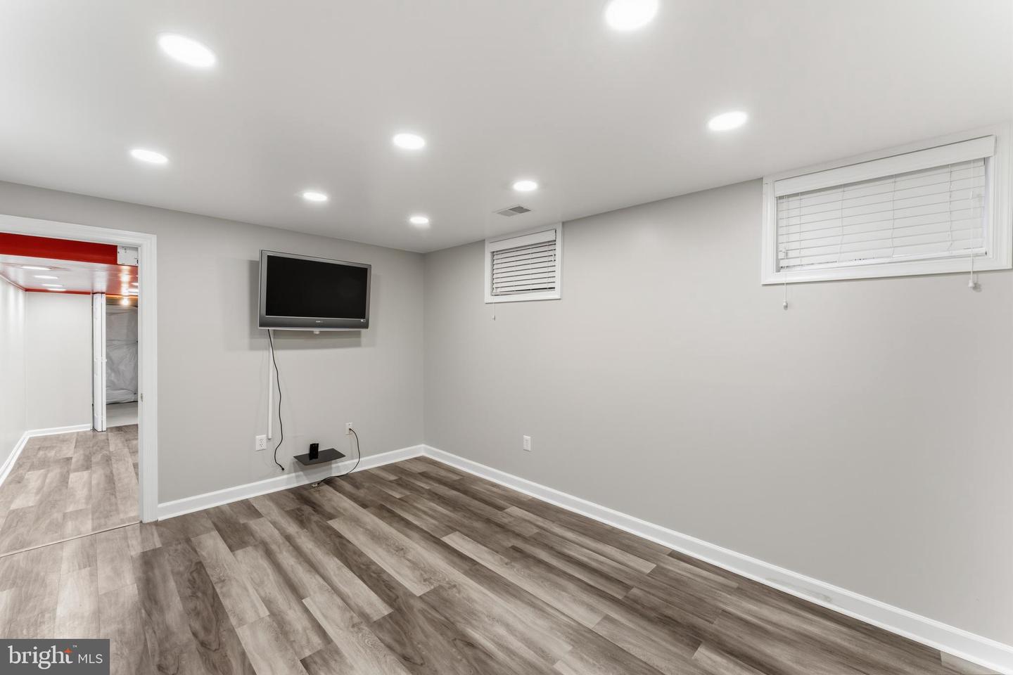 16645 Caxton Pl Property Photo 29