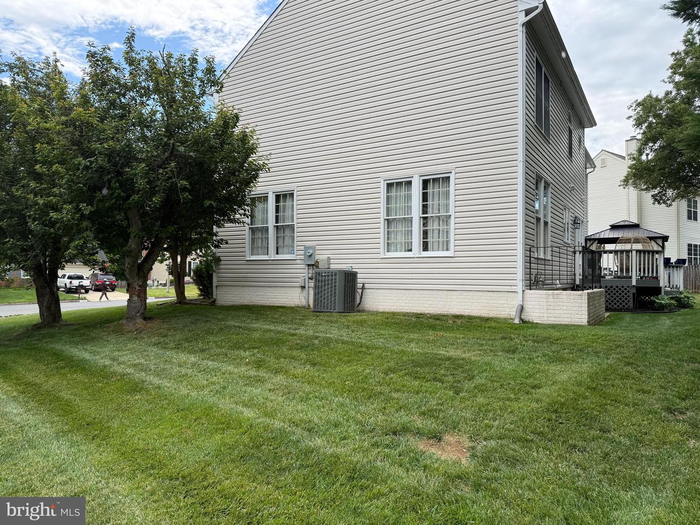16645 Caxton Pl Property Photo 34
