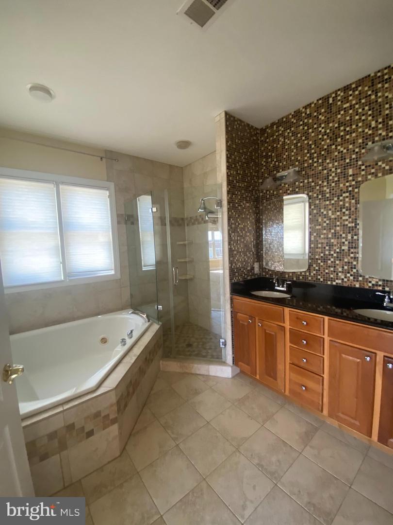 1101 Sea View Ave Property Photo 21