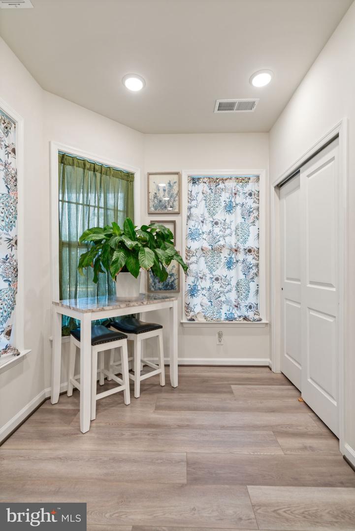 6773 Azalea Garden Ln Property Photo 3