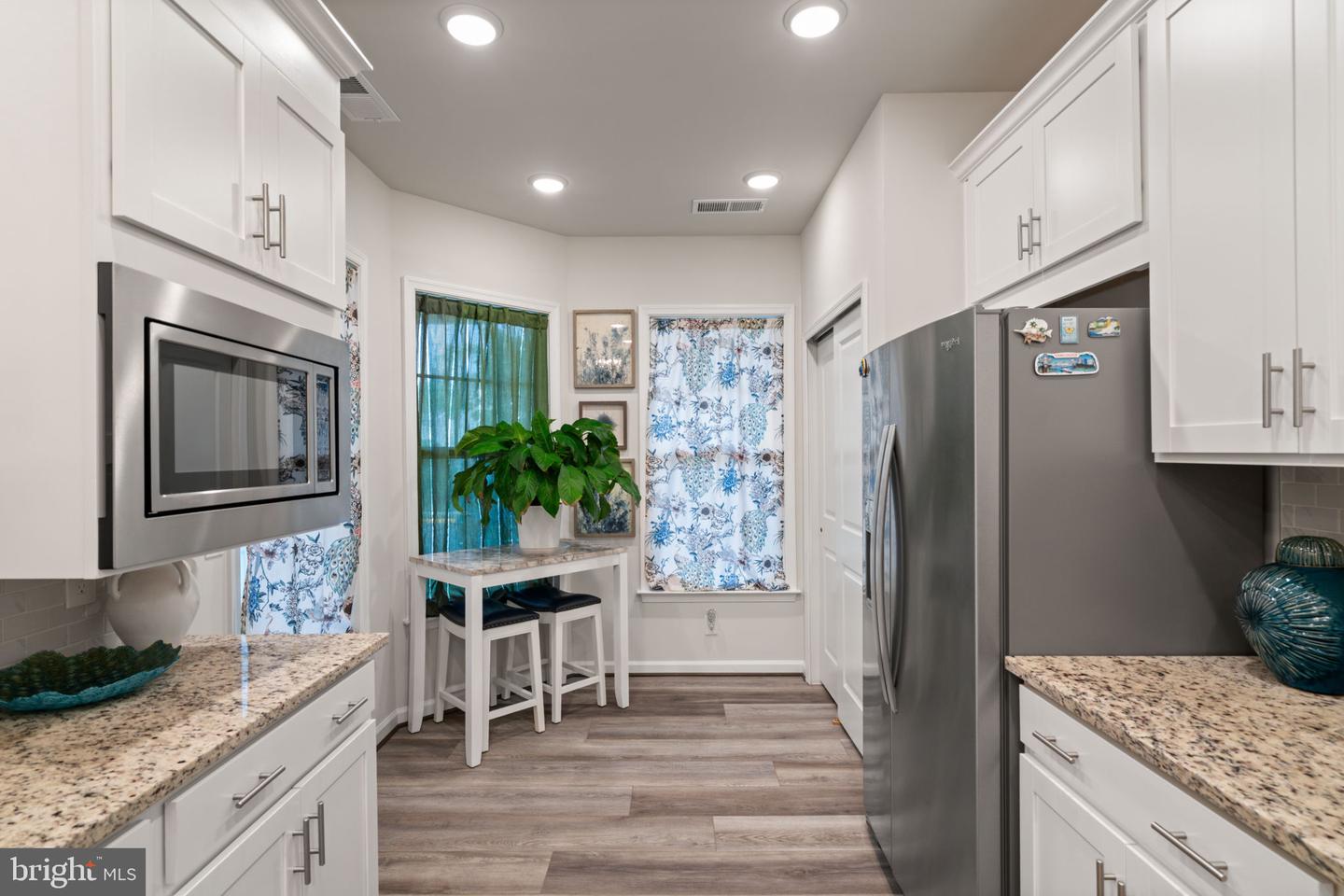 6773 Azalea Garden Ln Property Photo 6