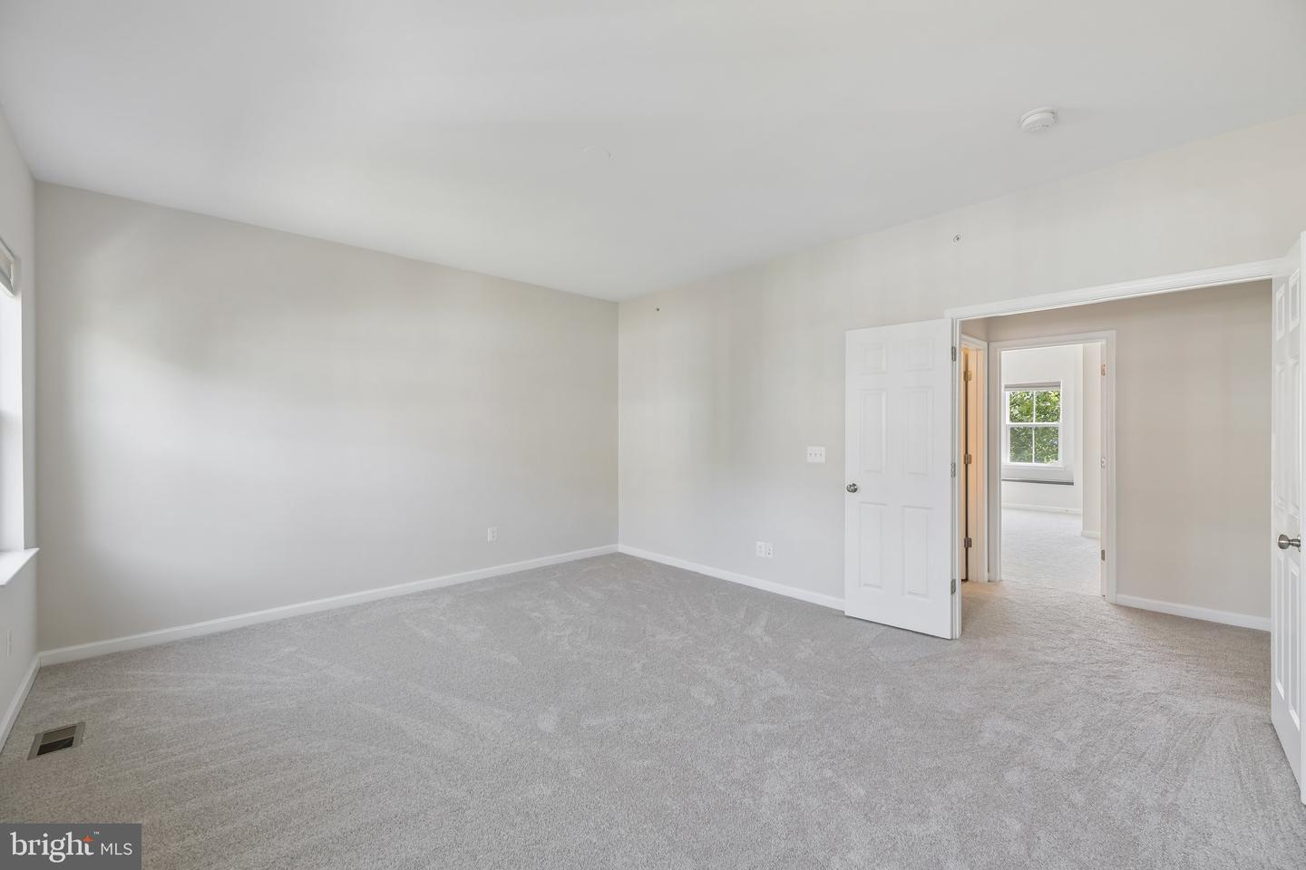 18267 Thunderbolt Rd Property Photo 27