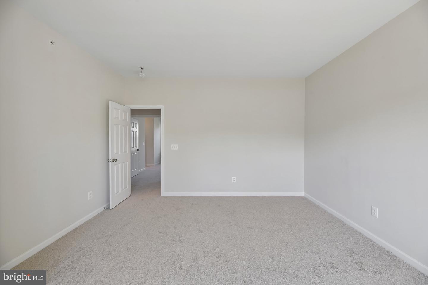 18267 Thunderbolt Rd Property Photo 35