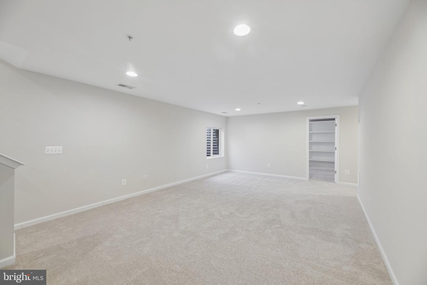 18267 Thunderbolt Rd Property Photo 42