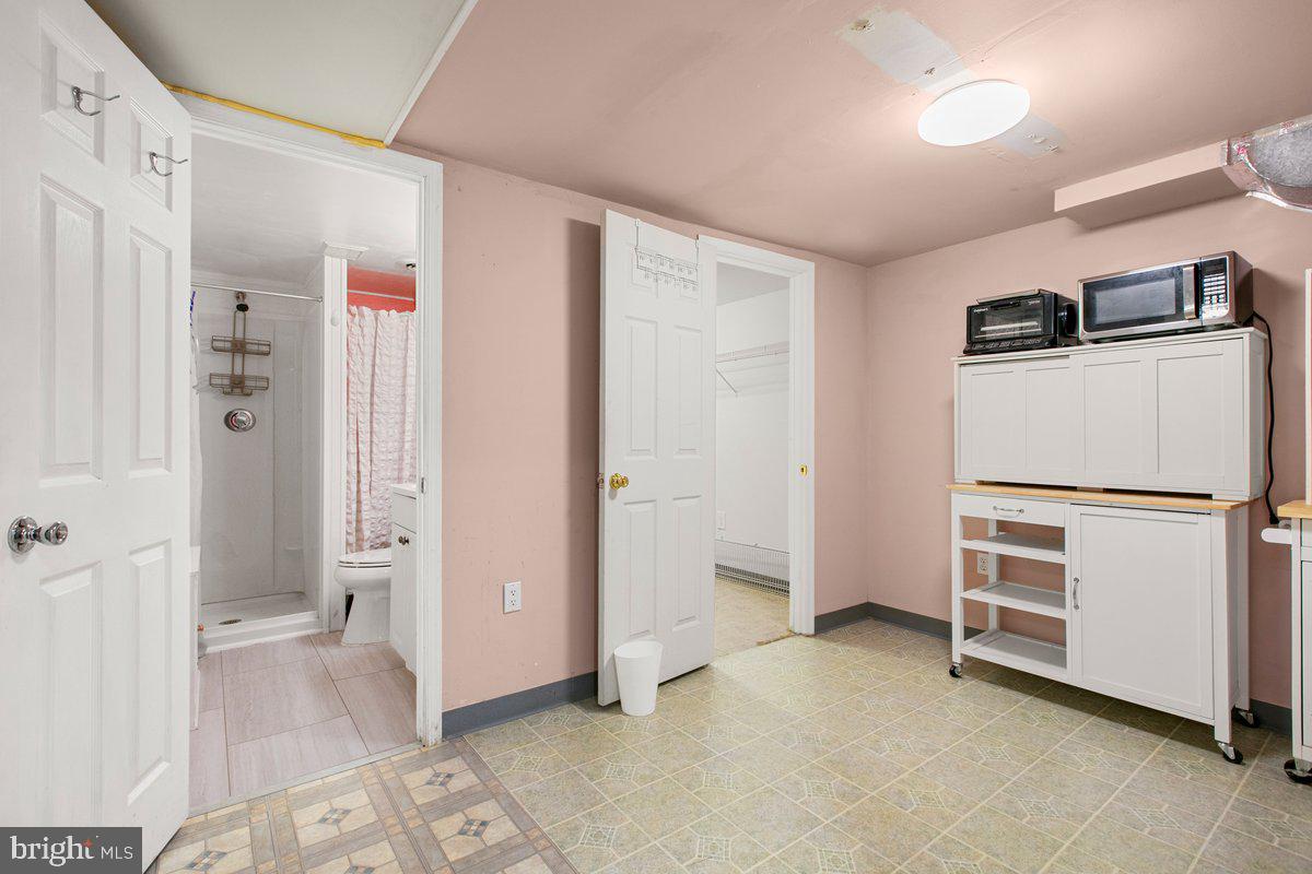3289 Weymouth Ct Property Photo 4