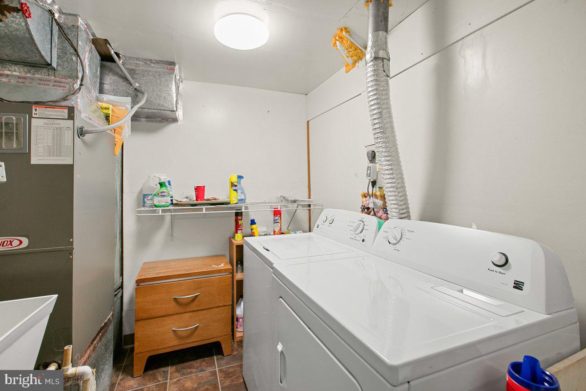 3289 Weymouth Ct Property Photo 7