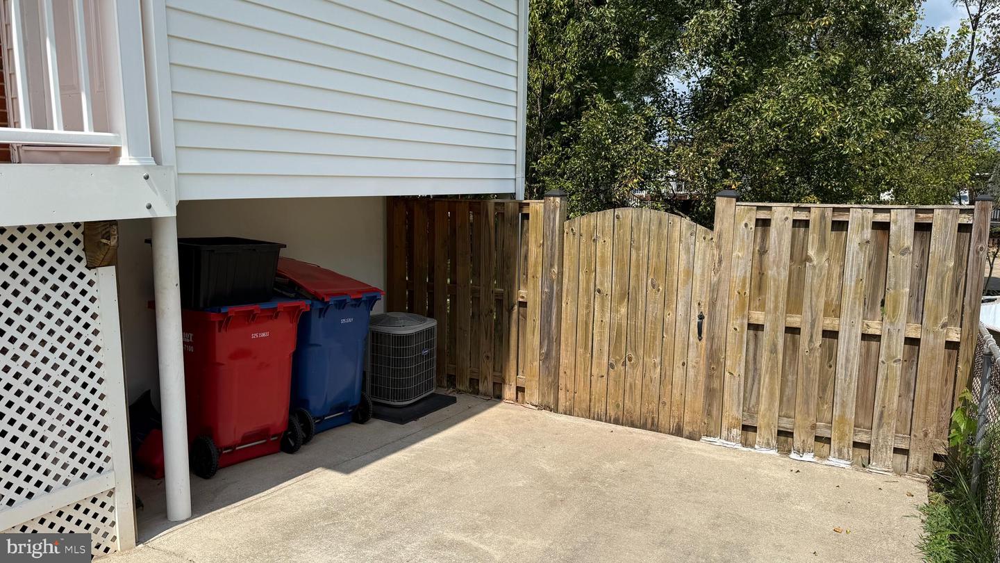 7512 Albemarle Dr Property Photo 8