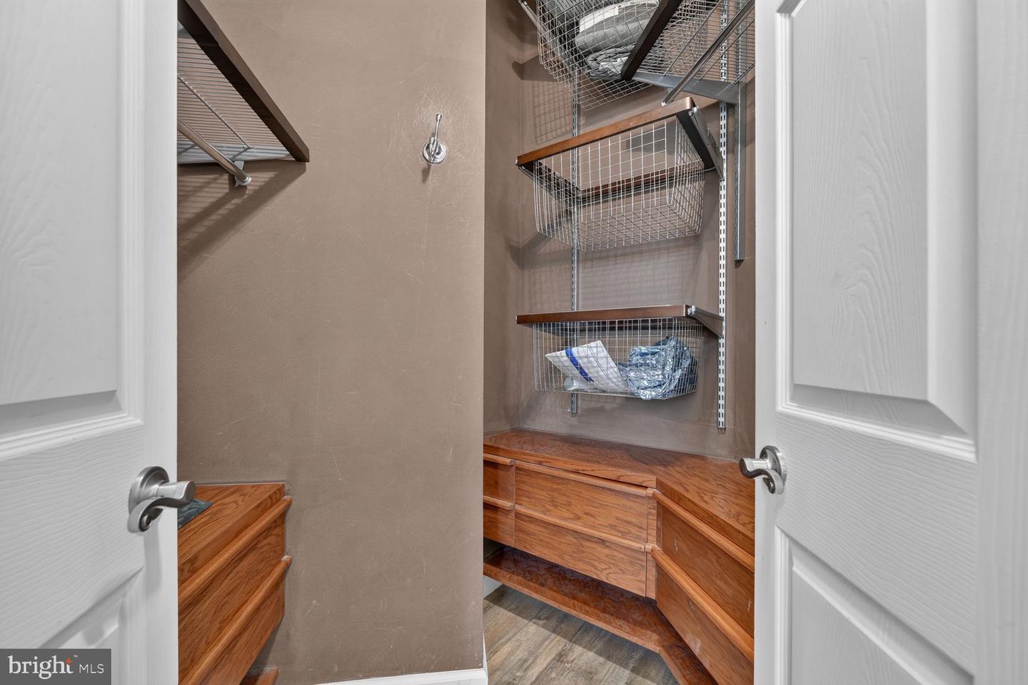 810 Belmont Bay Dr #204 Property Photo 12