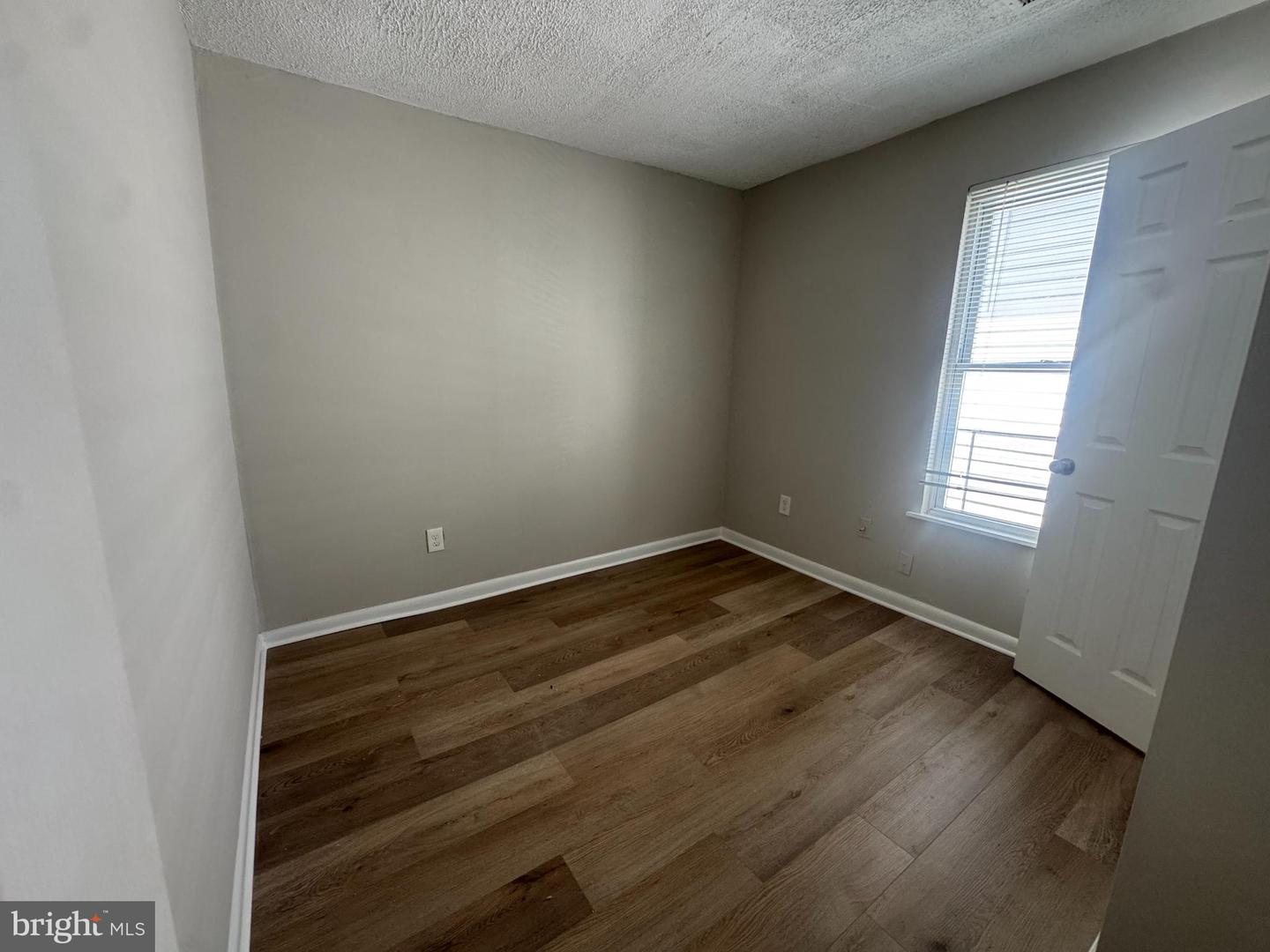 281 4th Ave #201 Property Photo 5