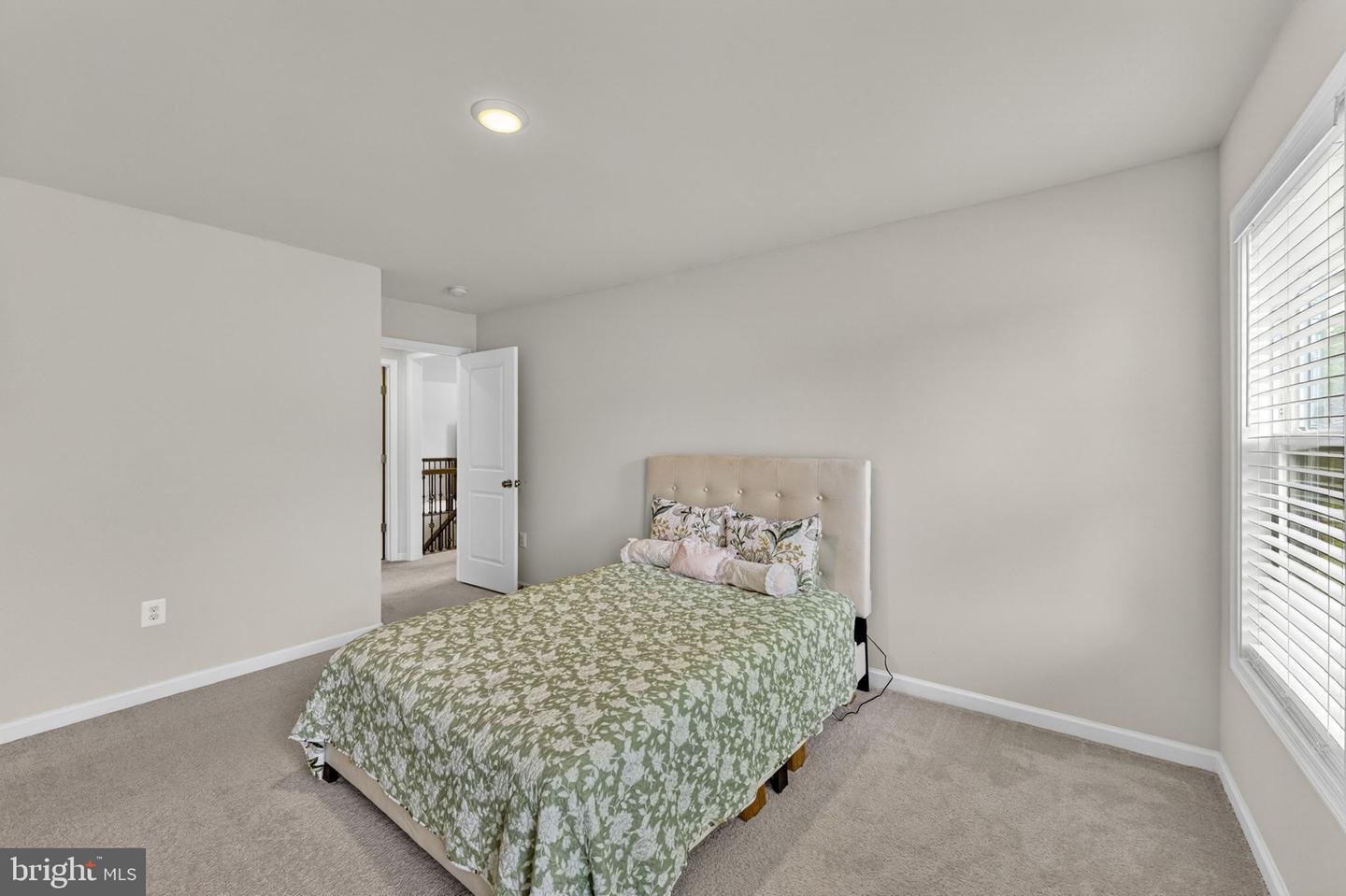 15609 Thoroughfare Rd Property Photo 23
