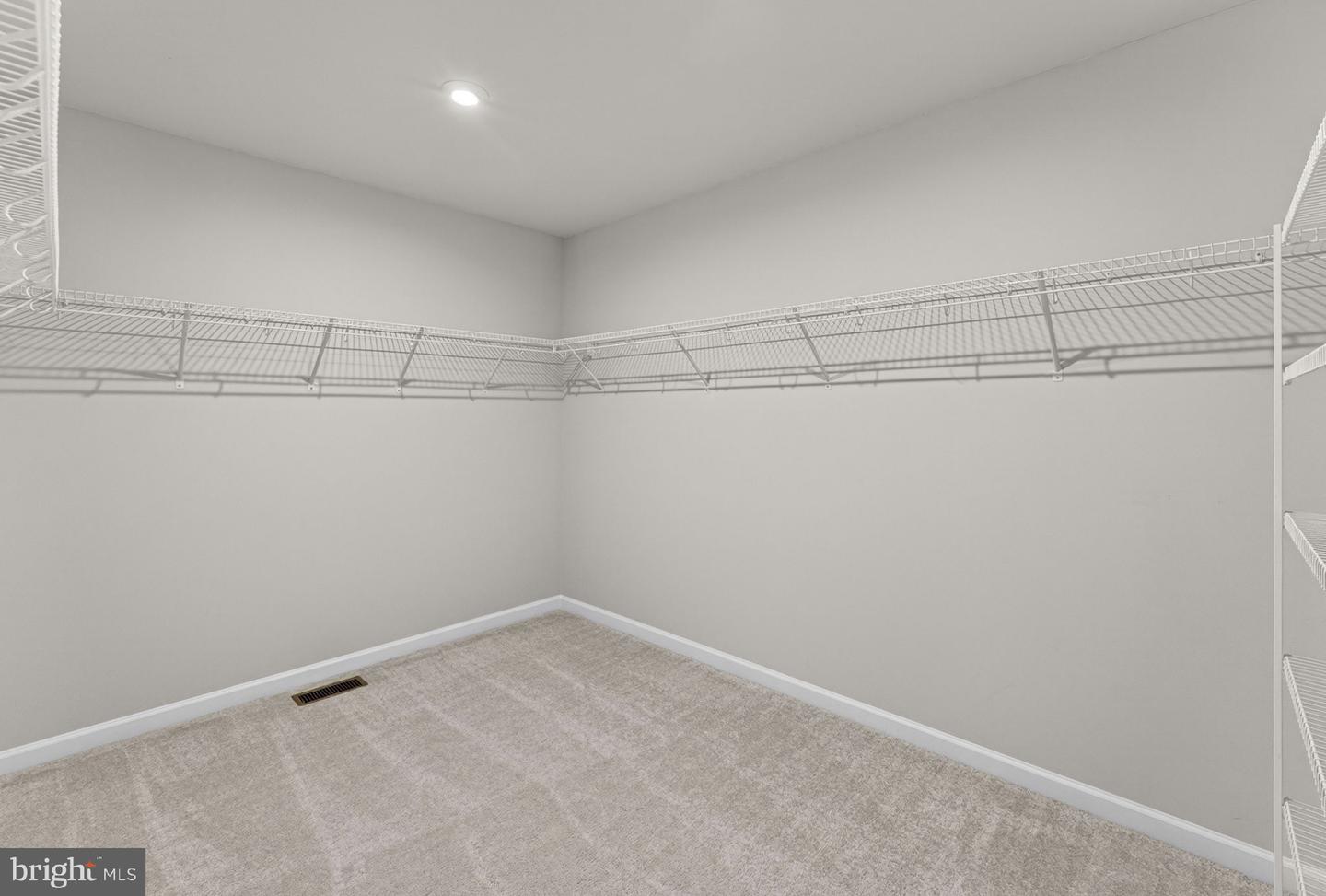 15609 Thoroughfare Rd Property Photo 32
