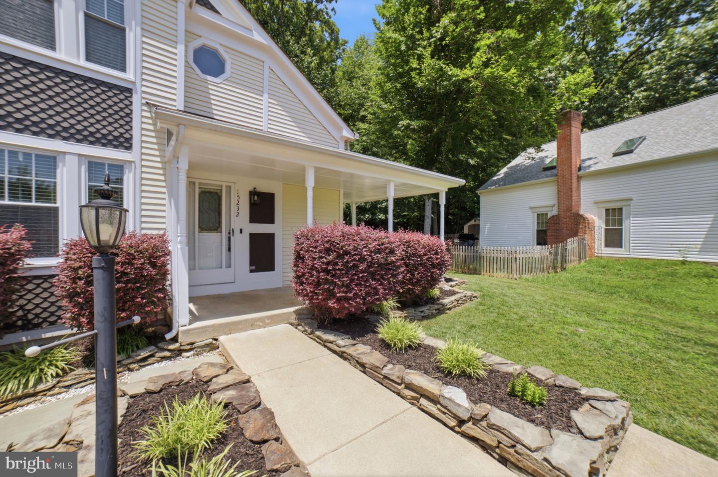 15232 Larkspur Ln Property Photo 3