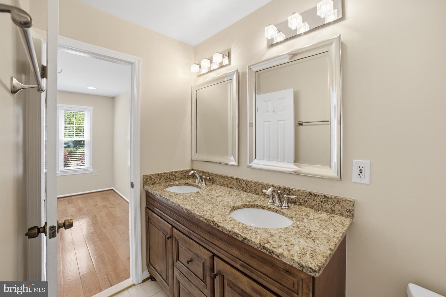 15232 Larkspur Ln Property Photo 15